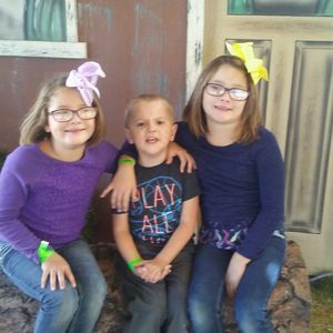 Meet your Posher, Candis